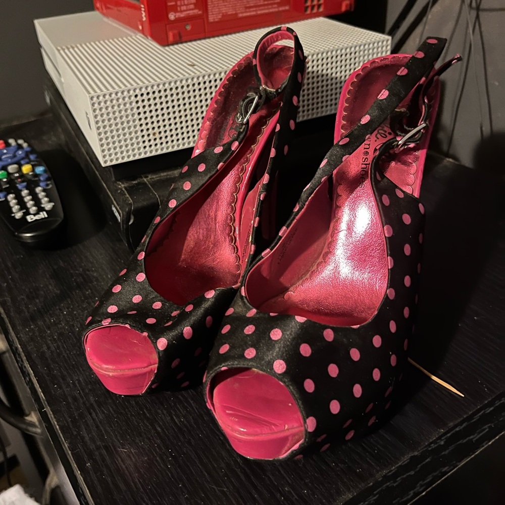 ✨DISCONTINUED✨ Barbie™ x Town Shoes 7.5” Stilettos size 38